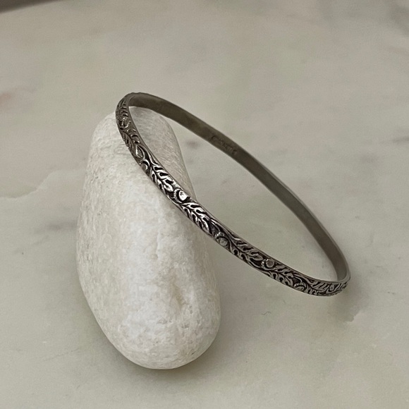 Monet vintage bangle. - Picture 2 of 7